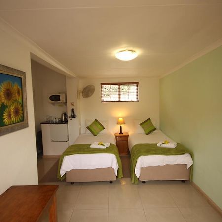 Eltham Lodge Port Elizabeth Exterior photo